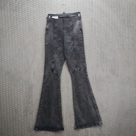 Forever 21 High Rise Gray Flare Jeans-Pull On-Small-NWT-Boho/70s-Long Inseam - Picture 1 of 12